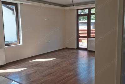 Apartament cu 2 camere decomandat în Bușteni - 10