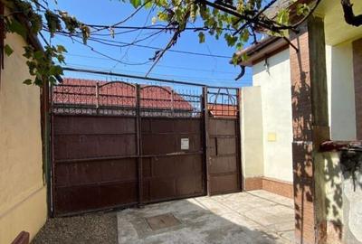 Casa renovabila/demolabila, singur in curte. 59.900E. Com... - 1