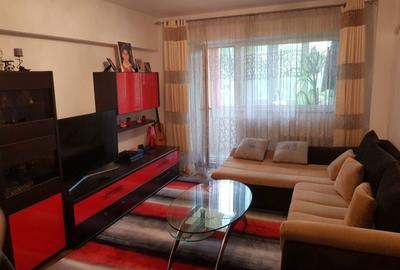 Apartament cu 3 camere semidecomandat în Colentina - 1