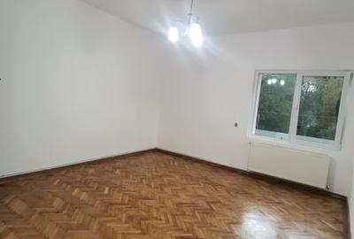 Casa de vanzare cu 4 camere, 141 mp , Gruia - 3