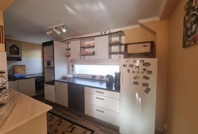 Oportunitate de investitie. Pensiune de vanzare la Vistisoara. - 2