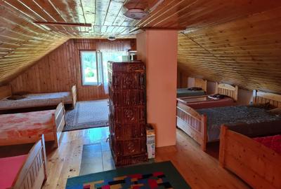 Casă cu 4 camere în Central - 1