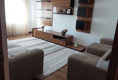 Apartament cu 3 camere decomandat în Central - 2