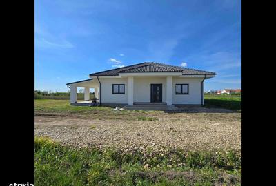 Casă cu 3 camere cu Teren 600 Mp în Păulești - 1