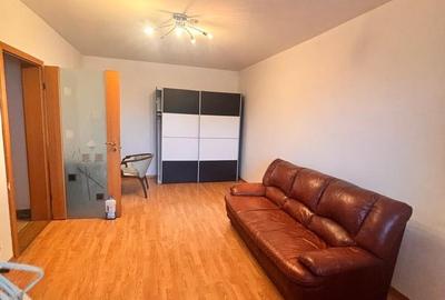 Apartament cu 2 camere decomandat în Drumul Taberei