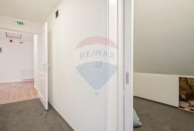 Casă cu 7 camere cu Teren 1400 Mp în Stupini - 26