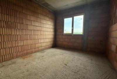 Duplex cu 4 camere cu Canalizare în Șag - 9
