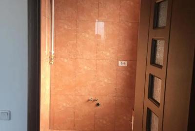 Spațiu comercial, de 60 mp, în Central - 4