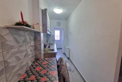 Garsonieră decomandată în Rogerius