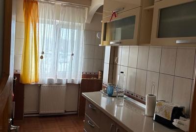Apartament cu 3 camere decomandat în Central - 4