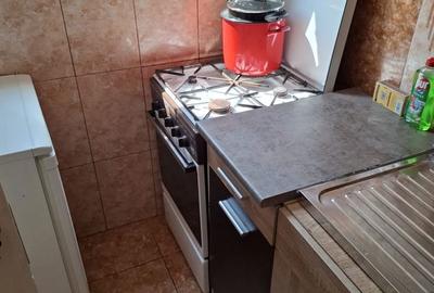 Garsonieră decomandată în UTA - 3