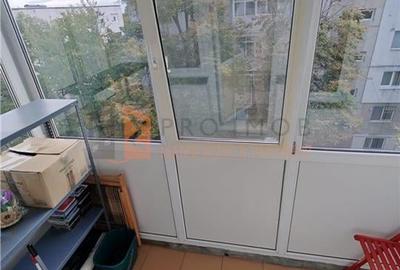 Apartament 3 camere cf 1 semidecomandat zona Micro 3 - 13