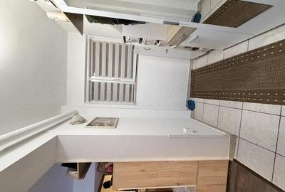 Apartament cu 3 camere semidecomandat în Tudor - 9