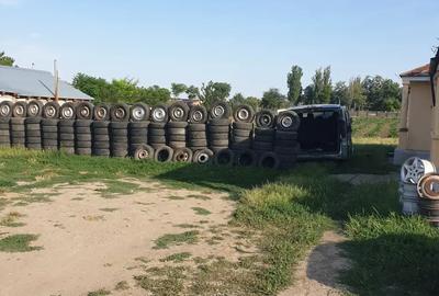 Vand casa cu teren 4000 - 7