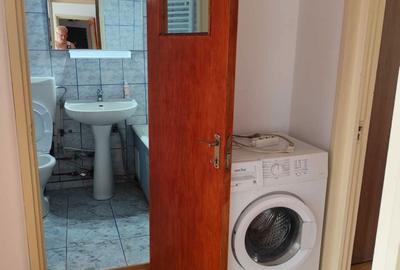 Apartament cu 3 camere semidecomandat în Berceni - 2