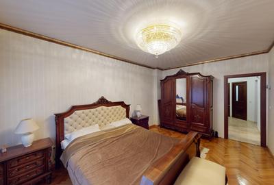Vila renovată complet cu curte proprie- ultracentral- Patriarhie - 4