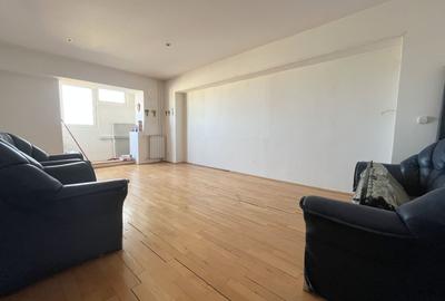 Apartament cu 4 camere decomandat în Complex Studențesc - 3