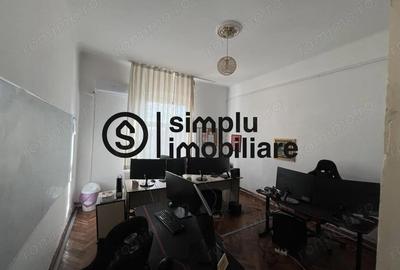 Casă cu 8 camere cu Teren 725 Mp în Central - 19