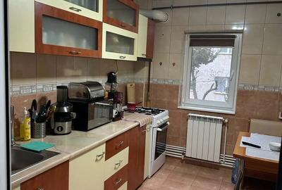 Apartament cu 3 camere decomandat în Central - 1