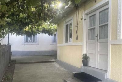 Casă cu 3 camere în Buznea - 1