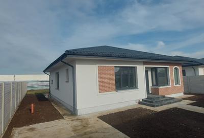 Casă individuală cu 4 camere cu Canalizare în Dragomirești-Deal - 2