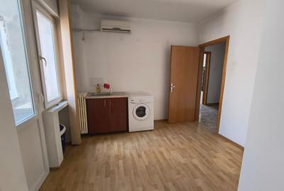 Apartament cu 4 camere semidecomandat în P-ța Romană - 14