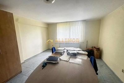 Spațiu comercial, de 910 mp, în Boldești - 1