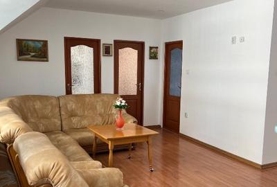 3 spatii comerciale si un apartament la mansarda - 11