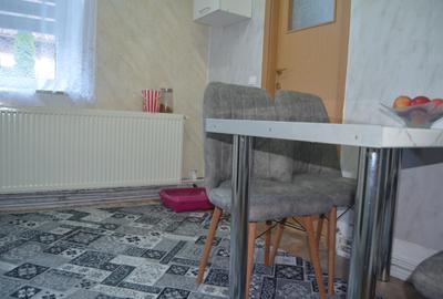 Apartament cu 3 camere semidecomandat în Central - 5