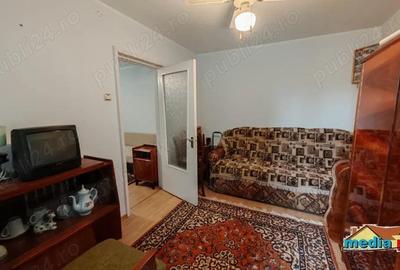 De vanzare apartament cu 3 camere, Micro 19 - 3