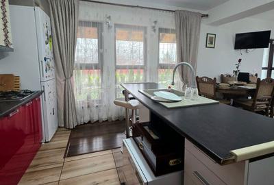 Casă cu 4 camere în Central - 4