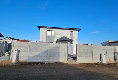 Casă individuală cu 4 camere cu Canalizare în Domnești - 3