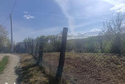 Teren de 554 mp, în Central - 1