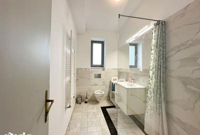 Casă cu 7 camere cu Teren 500 Mp în Central - 10