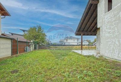 Casa spa?ioasa la gri, 4 camere, 3 bai, teren 500 mp ... - 11