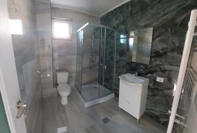 Casă cu 4 camere cu Teren 220 Mp în Vârteju - 1