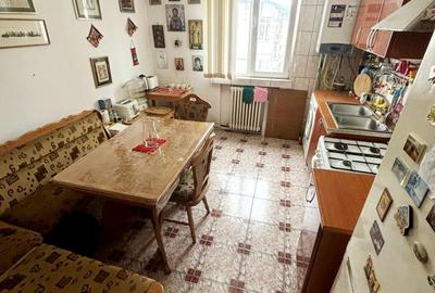 Apartament cu 4 camere decomandat, mobilat în Precista - 10