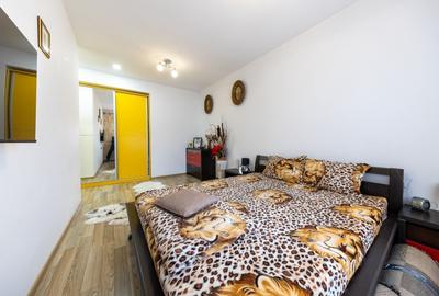 Apartament cu 3 camere decomandat, mobilat în Tractorul - 19