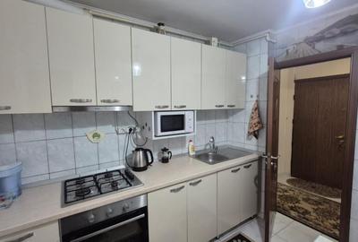 2 Camere Crangasi 3 minute de Metrou - 5