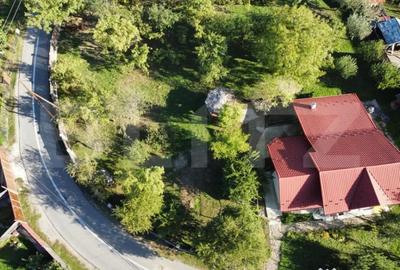 Casă cu 4 camere cu Teren 2031 Mp în Vălenii de Munte - 10