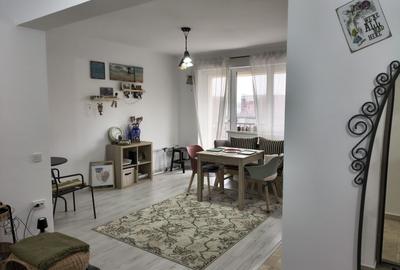 Apartament cu 2 camere semidecomandat, mobilat în Metalurgiei - 1