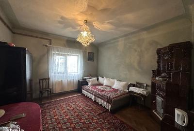 Casă cu 4 camere cu Teren 1266 Mp în Strejnicu - 4