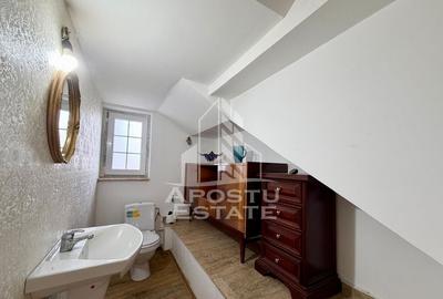 Jumatate de Duplex, 5 camere, 4 bai, PetFriendly, curte, ... - 14