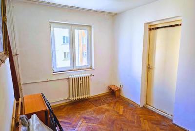 APARTAMENT 3 CAMERE, ETAJUL 1 - ZONA LINISTITA - 5