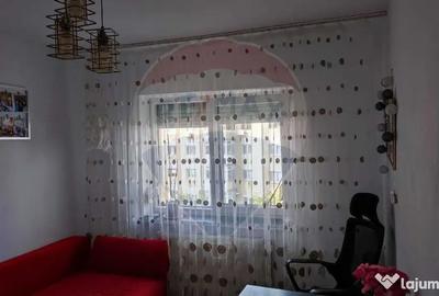 Apartament cu 3 camere decomandat în Sărari - 5