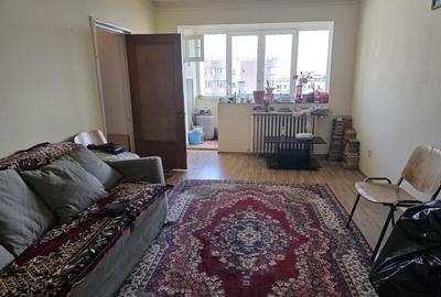 Apartament cu 3 camere circular în Baba Novac