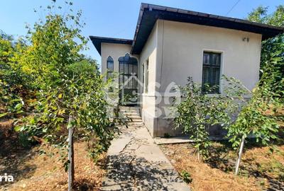 Casă cu 4 camere cu Teren 1845 Mp în Răcari - 1