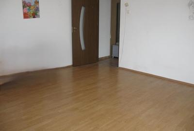 Garsonieră decomandată în Florești - 1