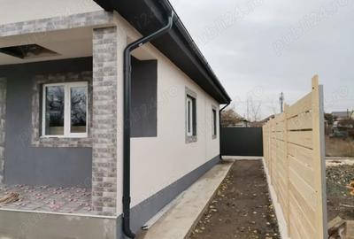 Casa de vanzare in Valu lui Traian - 2