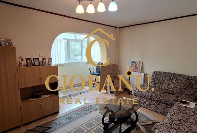 Apartament cu 3 camere decomandat în Rovine - 4